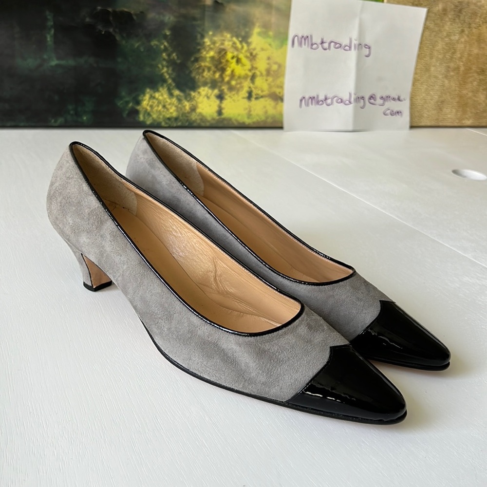 Silvia Florentina made in Italy sueded gray leather & glossy black tip 10M pumps